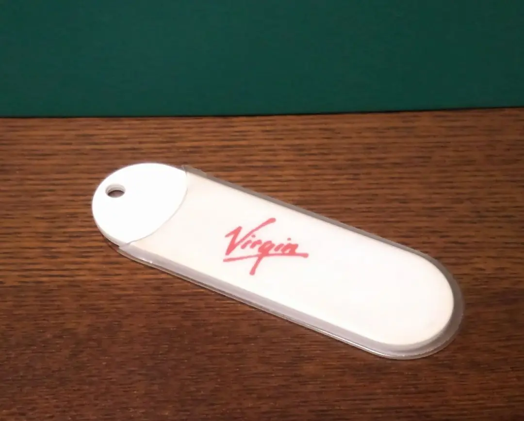 【希少】Virgin Megastore ヴァージンメガストア 音叉キーホルダー 希少】Virgin Megastore ヴァージンメガストア 音叉キーホルダー
