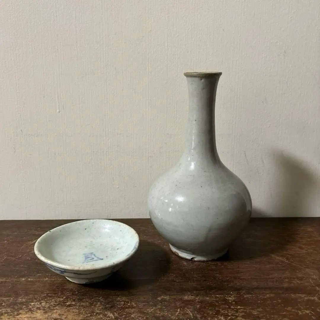 平佐白磁ボトル　明治　波佐見　伊万里　ストーンウェア　瀬戸　李朝　花器　白洲正子 平佐白磁ボトル 明治 波佐見 伊万里 ストーンウェア 瀬戸 李朝