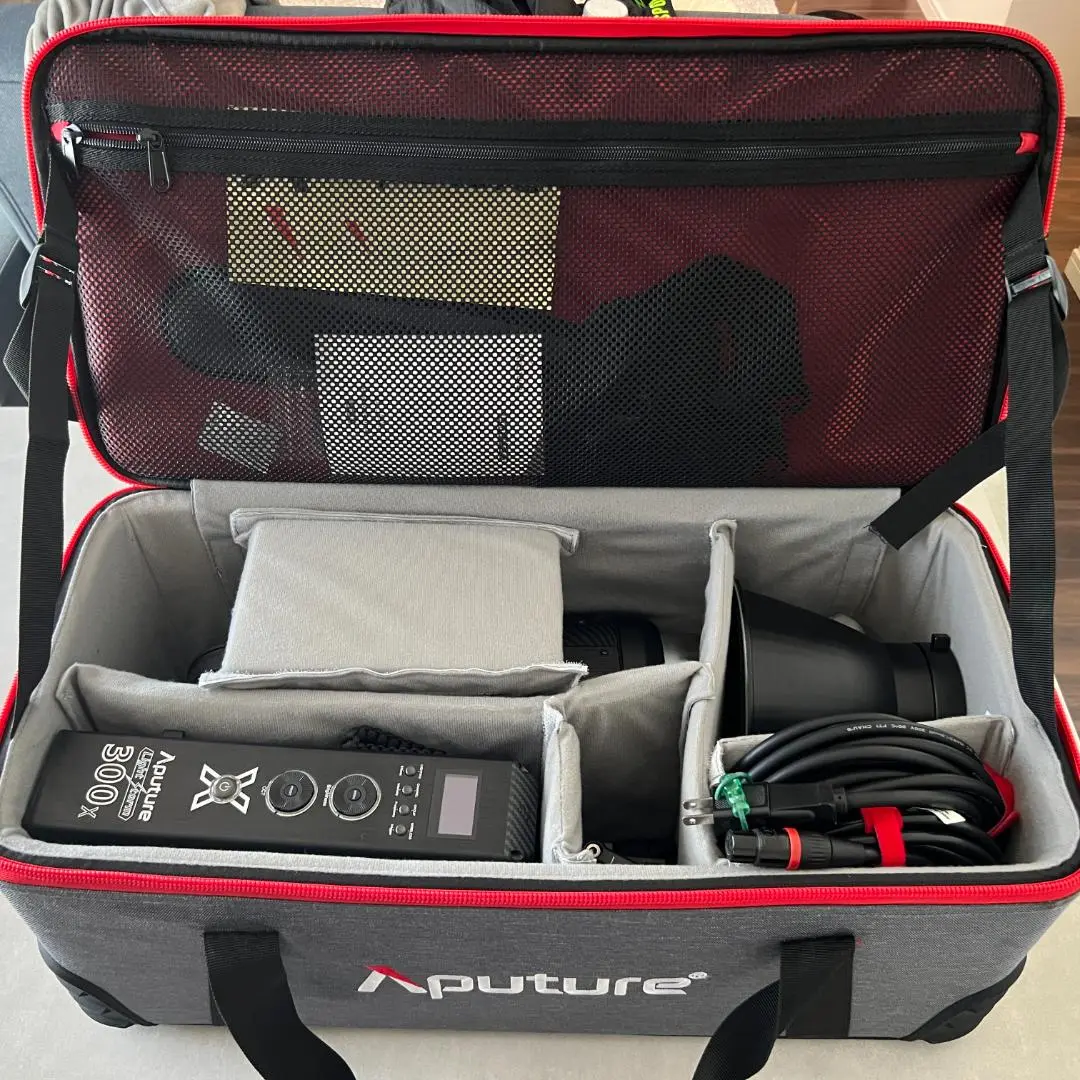 Aputure 300x LEDライト ケース付き
