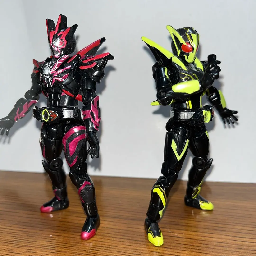 裝動 假面騎士ZERO-ONE 閃耀蝗蟲 & 地獄昇華蝗蟲 的縮圖