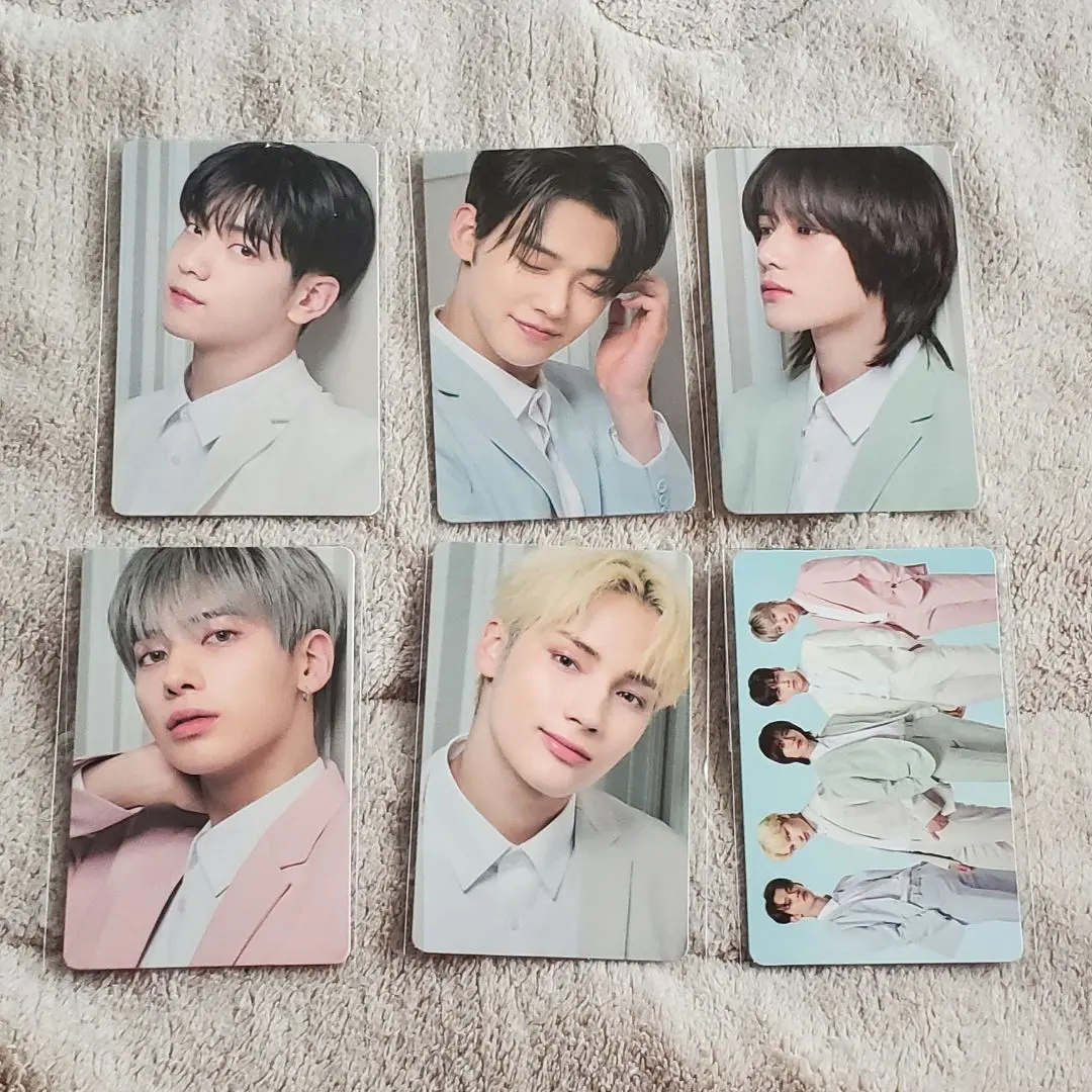 Thumbnail of TXT (Tomorrow X Together) trading card
