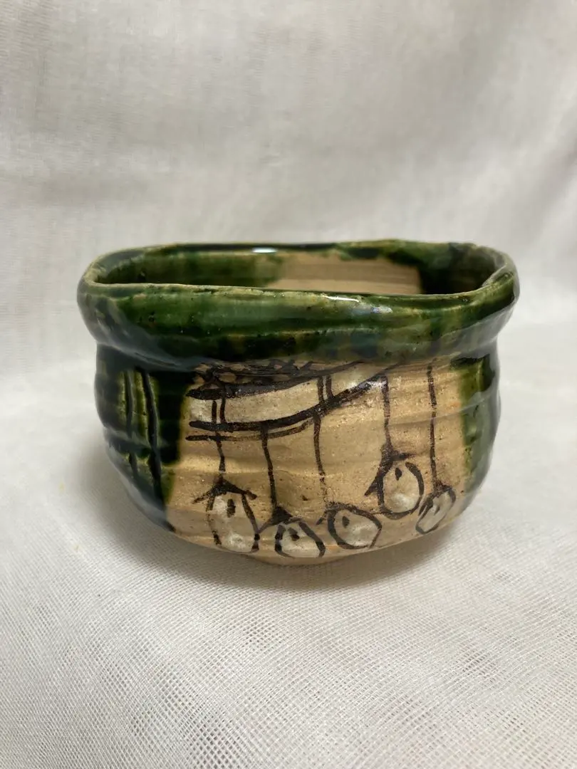 Thumbnail of Mino ware / Oribe Hoshigaki (Dried Persimmon) Pattern Tea Bowl / A46