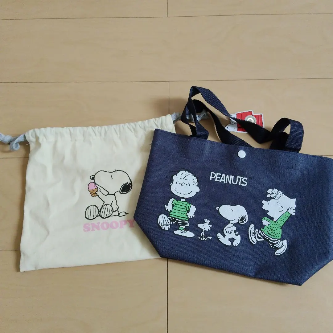 Thumbnail of Snoopy Bento Bag and Lunch Bag Set
