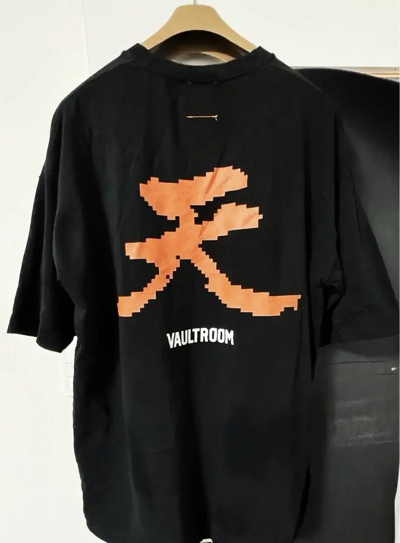 【未使用品】vaultroom × 豪鬼　パーカー / ブラック XLサイズ 未使用品】vaultroom × 豪鬼 パーカー / ブラック XLサイズ