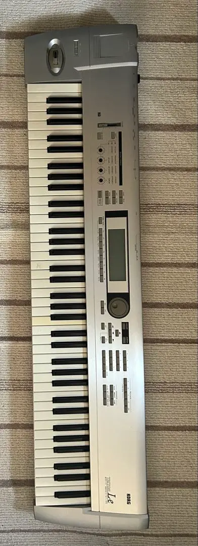 KORG TRITON Le 76鍵盤　専用ケース&ケーブル付き KORG シンセサイザー TRITON Le 76鍵盤 専用ケース付き KORG