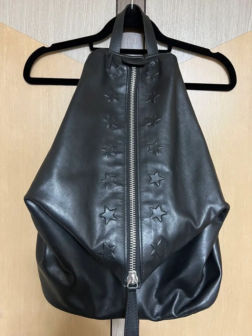 大幅値下げ！io pelle イオペレ レザーセンタージップリュック¥41800 大幅値下げ！io pelle イオペレ レザーセンタージップリュック¥41800