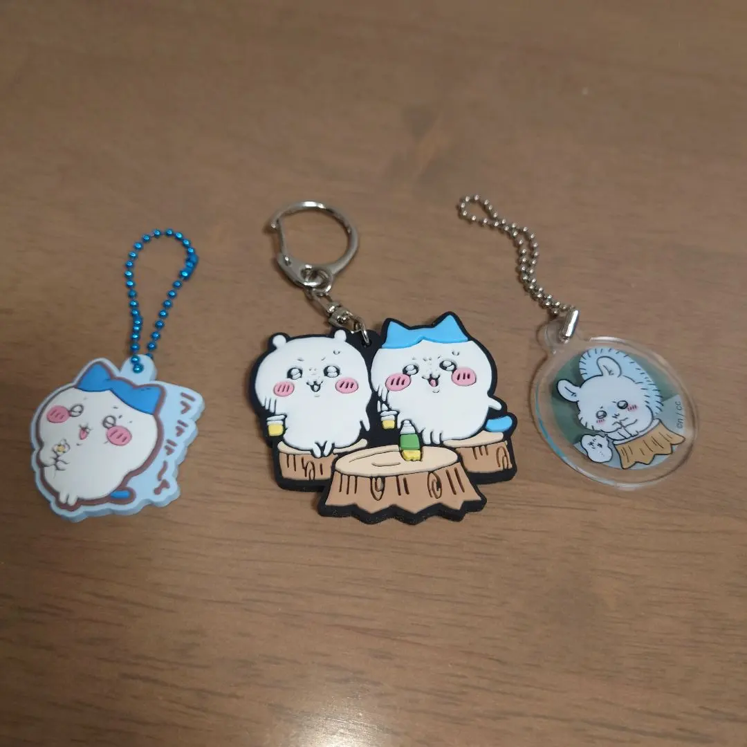 Thumbnail of Chikawa Hachiware Rubber Keychain & Acrylic Keychain 3-Piece Set