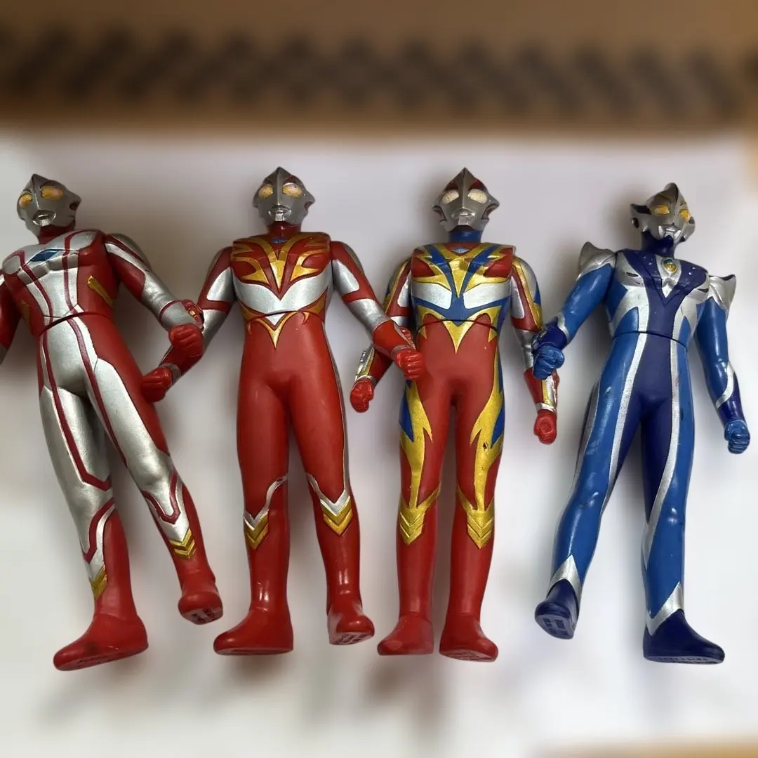 Thumbnail of Ultraman Mebius x3, Hikari x1, 1980