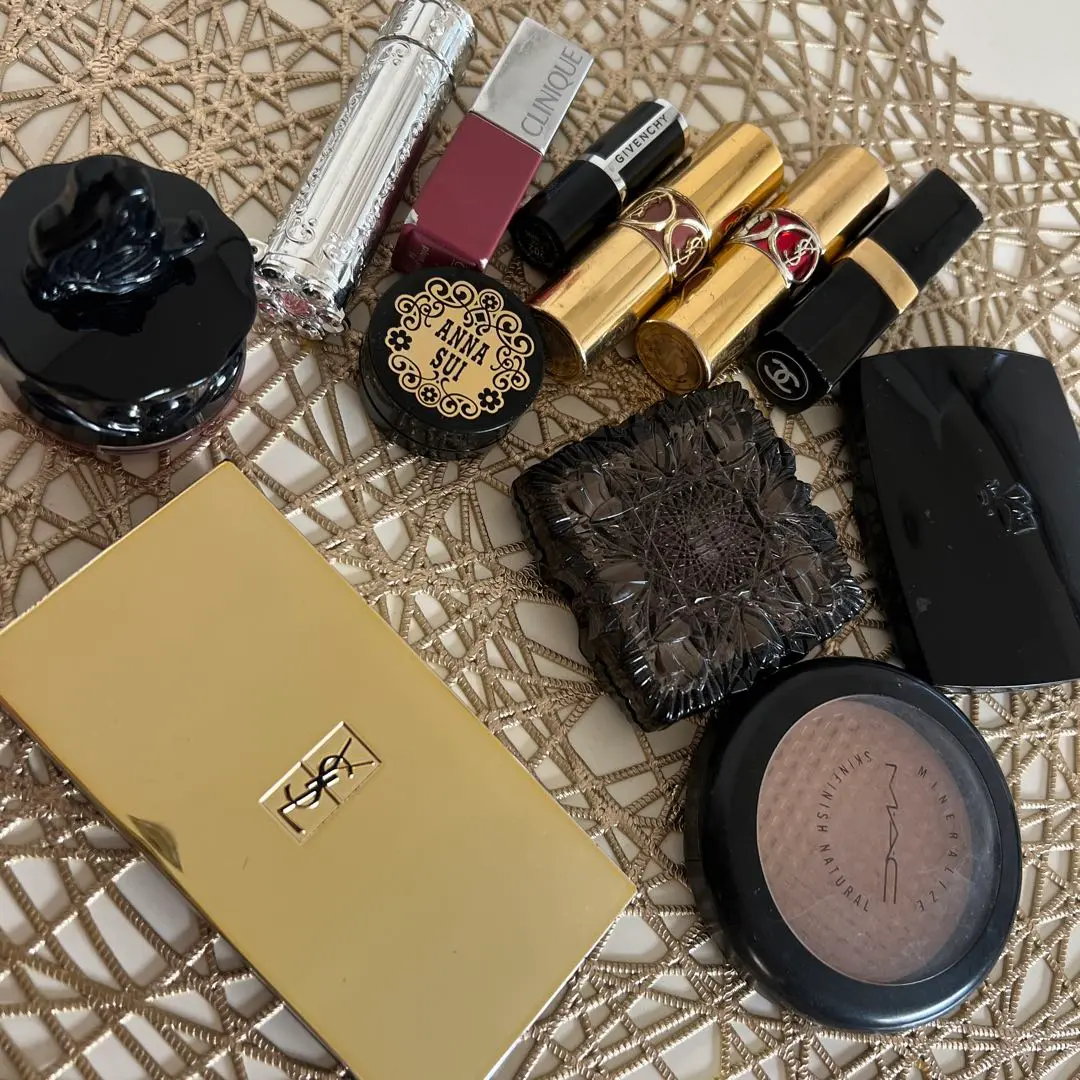 シャネル　YSL、ランコム　ファンデーションケースや空容器 シャネルYSL、ランコムファンデーションケースや空容器