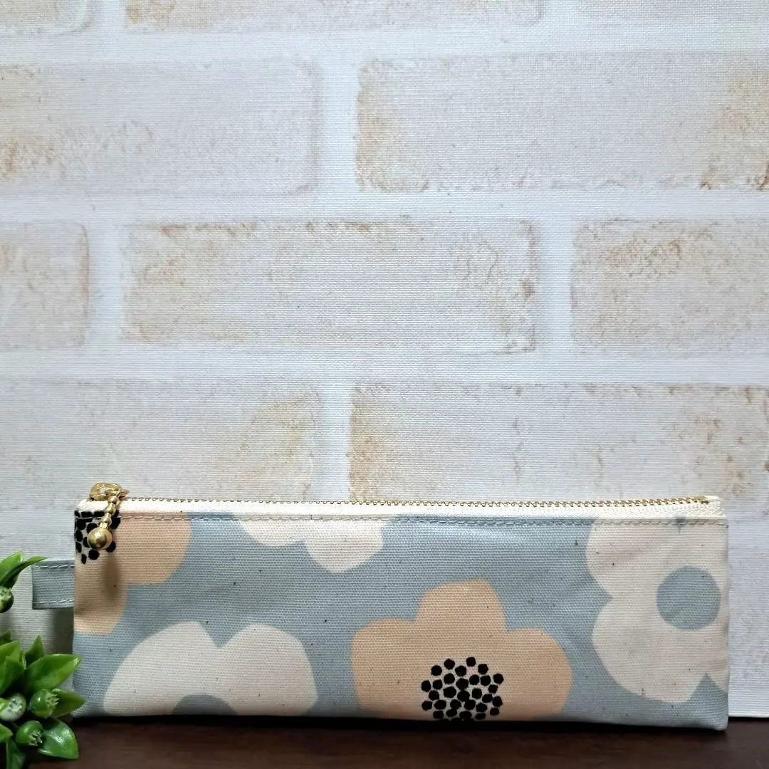 Thumbnail of Slim Pen Case, Laminated, Small Modern Flower, Aqua Blue