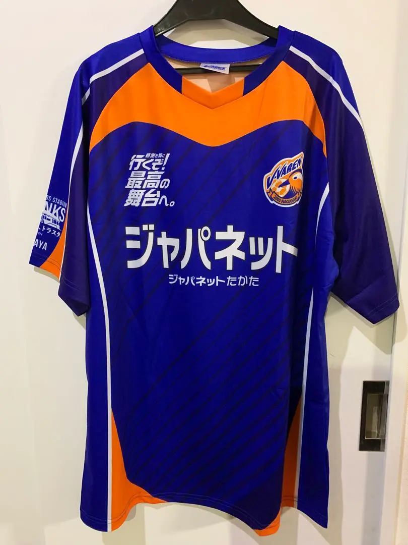 新品未使用】V・ファーレン長崎 復刻記念ユニフォームTシャツ