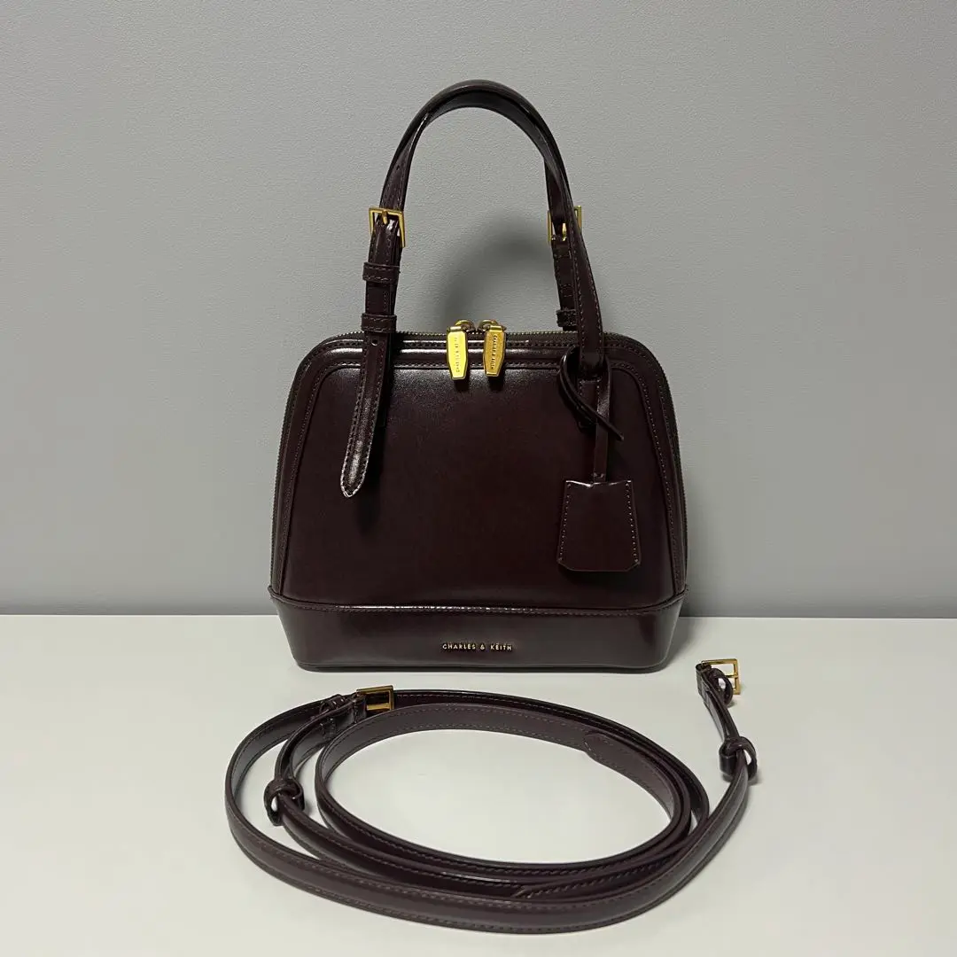 【美品】エノラ テクスチャードダブルハンドルストラクチャードバッグ CHARLES & KEITH｜エノラ テクスチャードダブルハンドル
