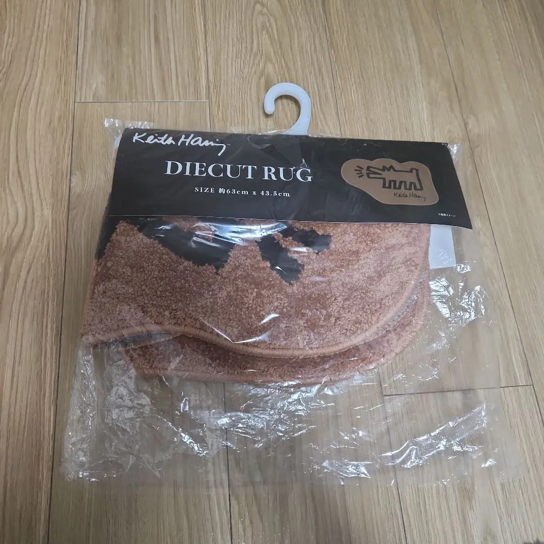 ☆新品☆ キースヘリング　ラグ　まる　インテリア　絨毯 Amazon | キース ヘリング 犬 玄関マット ラグ 足ふきマット