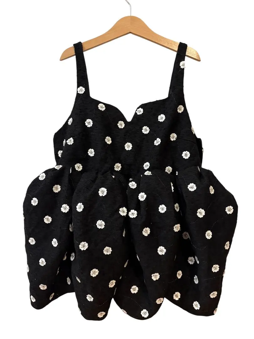 完全完売。再入荷なし。Bibiy. BIANCA TOP ホワイト IMG_7539_858eb336-de7b-4746-