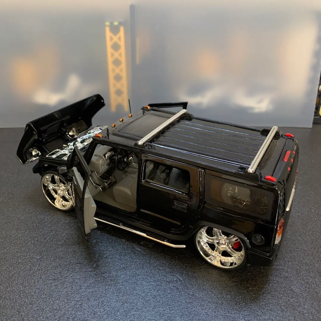 Amazon | 1/18 Jada ハマー H2 Dub City 6.0V8 ブラック Hummer