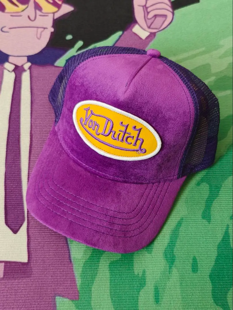 未使用　Von Dutch ストーン付きトラッカーキャップ 未使用 Von Dutch ストーン付きトラッカーキャップ - メルカリ