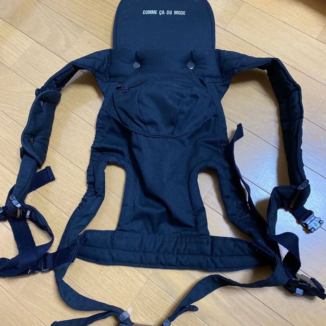 COMME CA DU MODE ブラック ウエストポーチ型抱っこ紐 COMME CA DU MODE - COMME CA DU MODE のウエストポーチ型抱っこ
