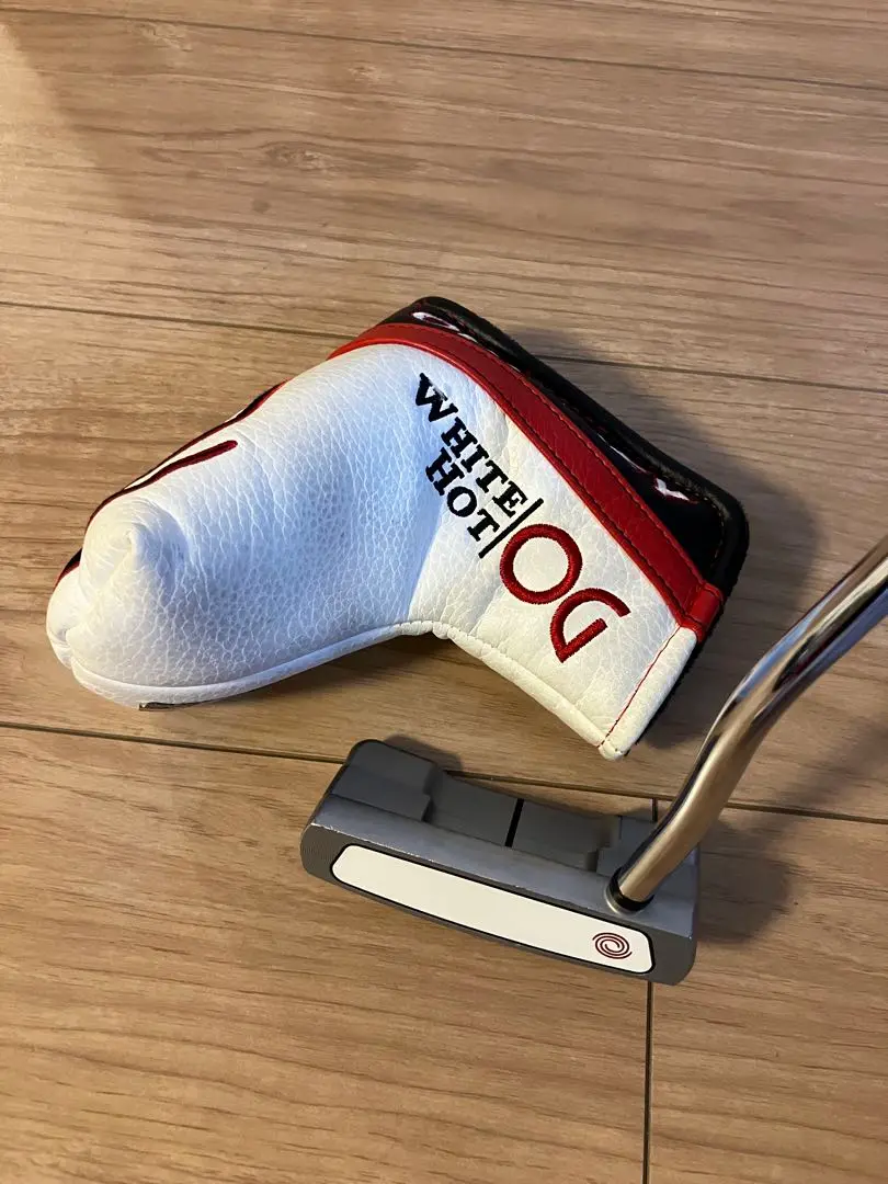 オデッセイ ホワイトホットOG ダブルワイド 33インチ 新品カバー付 ODYSSEY（キャロウェイゴルフ） オデッセイ WHITE HOT ホワイト