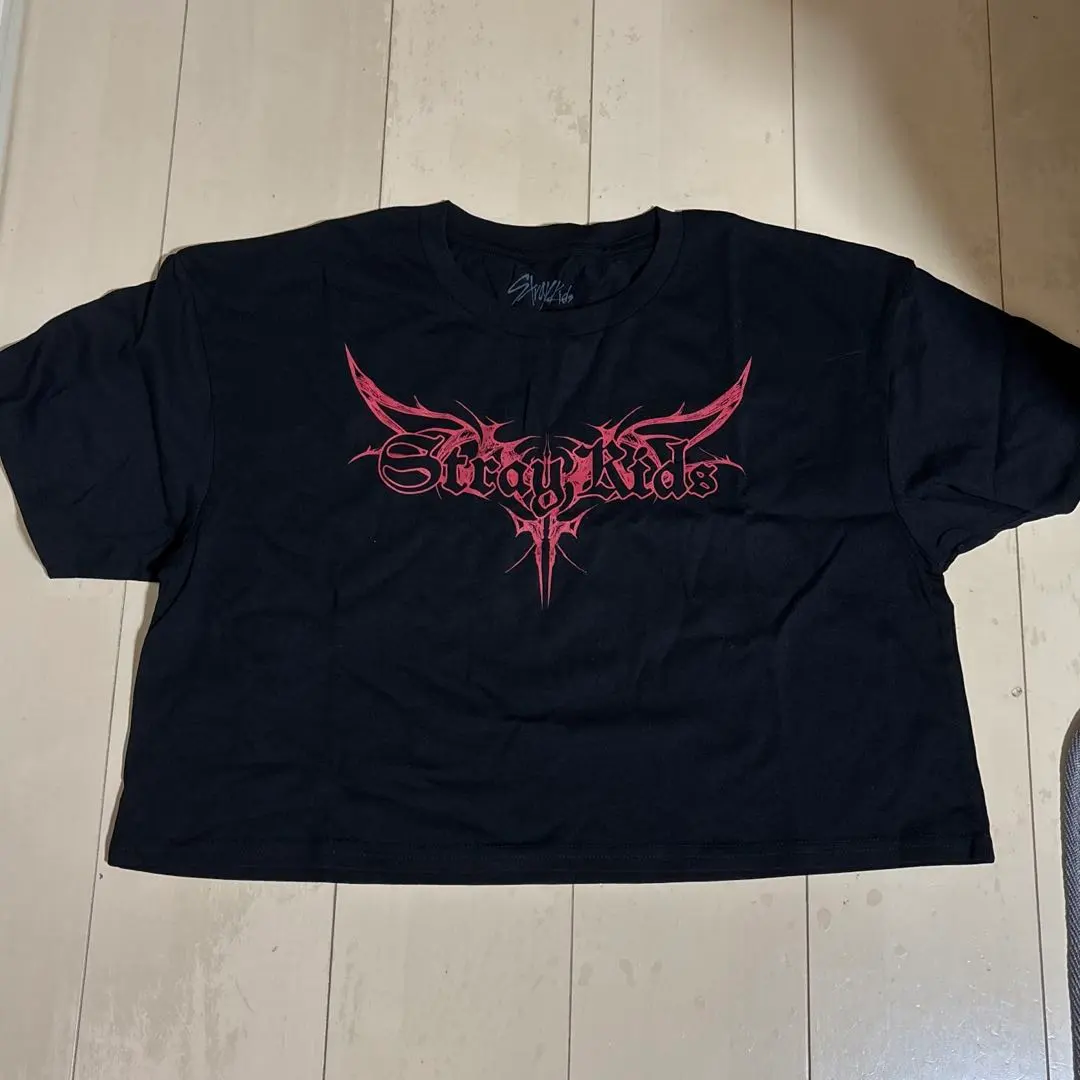 Thumbnail of Stray Kids US/North America Goods - T-shirt XL size with slogan