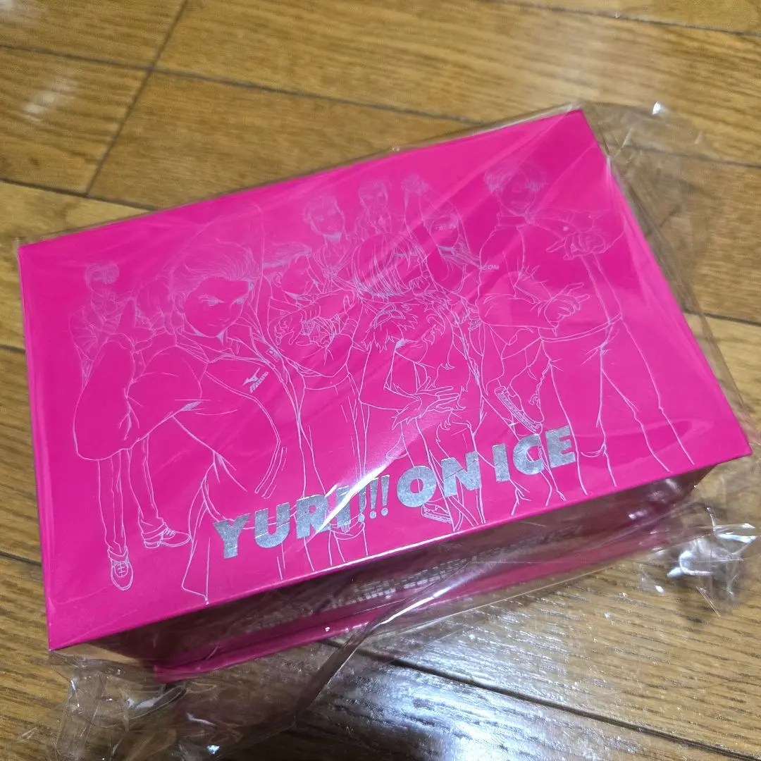 【未開封】ユーリ!!! on ICE 日めくり カレンダー 2019/2020 限定 ユーリ!!! on ICE 日めくりカレンダー BOX - メルカリ