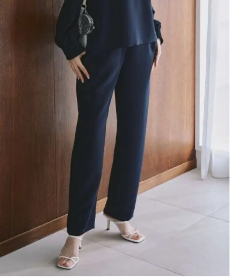 iCB 可水洗 雙縐布 直筒褲 海軍藍 的縮圖