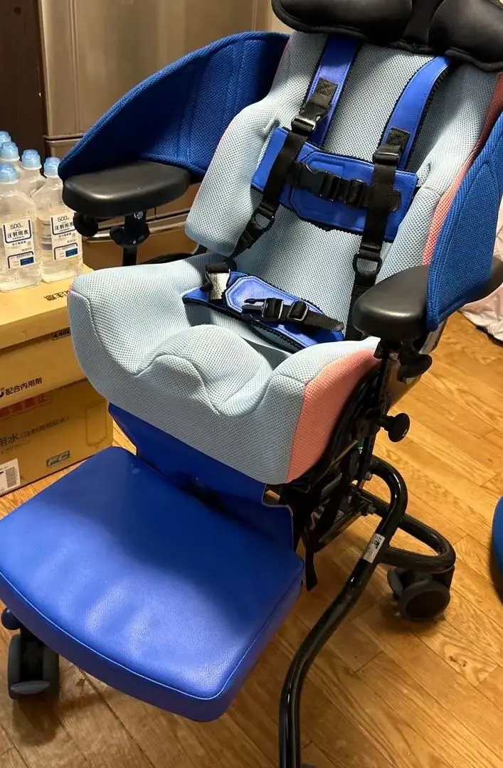 x:pandaエックスパンダ | 小児用座位保持装置 | テクノグリーン