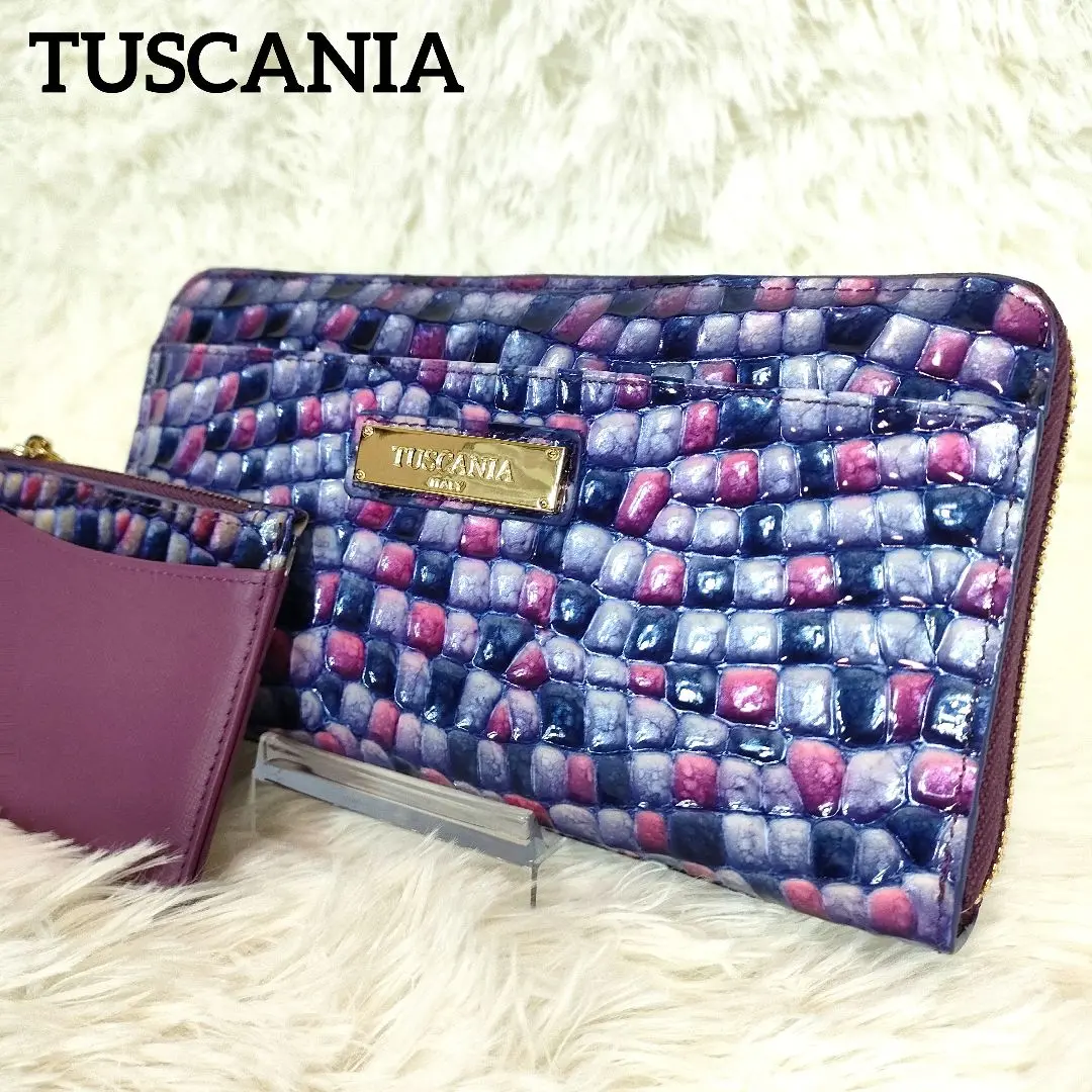 新品・未使用】TUSCANIA トスカーニア 長財布 クロコ型押し