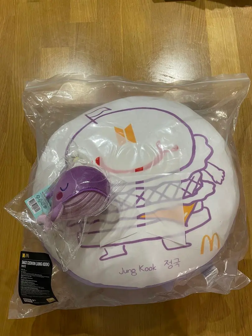 2025年最新】bts マクドナルド クッションの人気アイテム - メルカリ