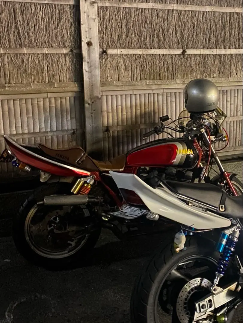 XJR400R 4HM 外装セット Xjr400 外装セット 4HM（xjr400 4hm RZカラー外装一式 - メルカリ）