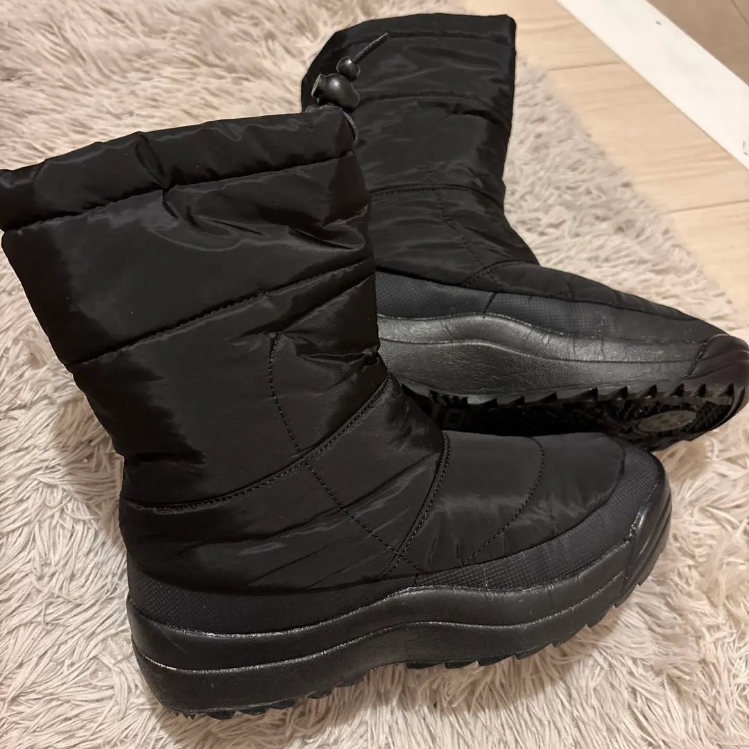 Thumbnail of Spiked snow boots, 24cm