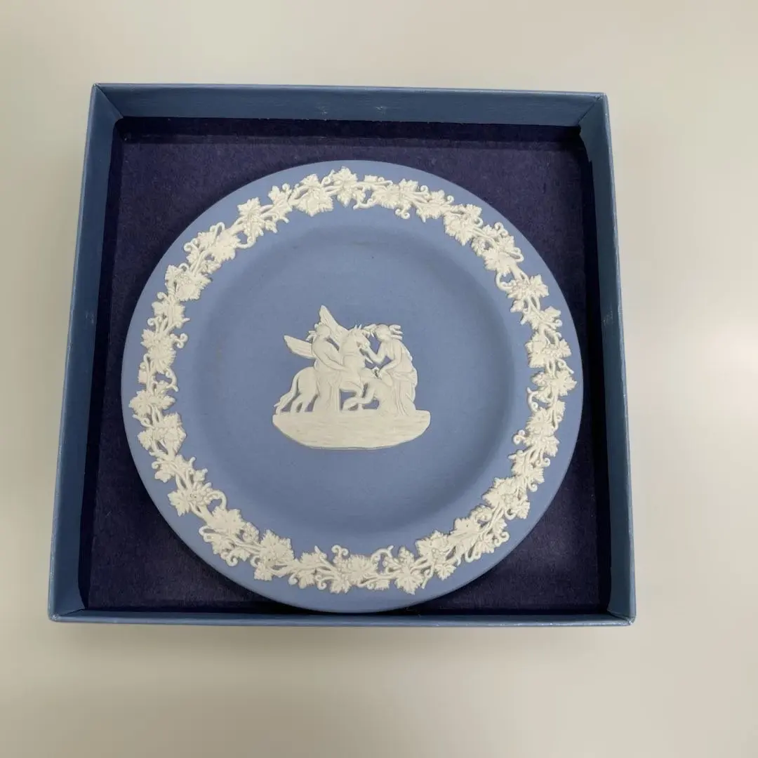 Thumbnail of Wedgwood Jasperware Trinket Box