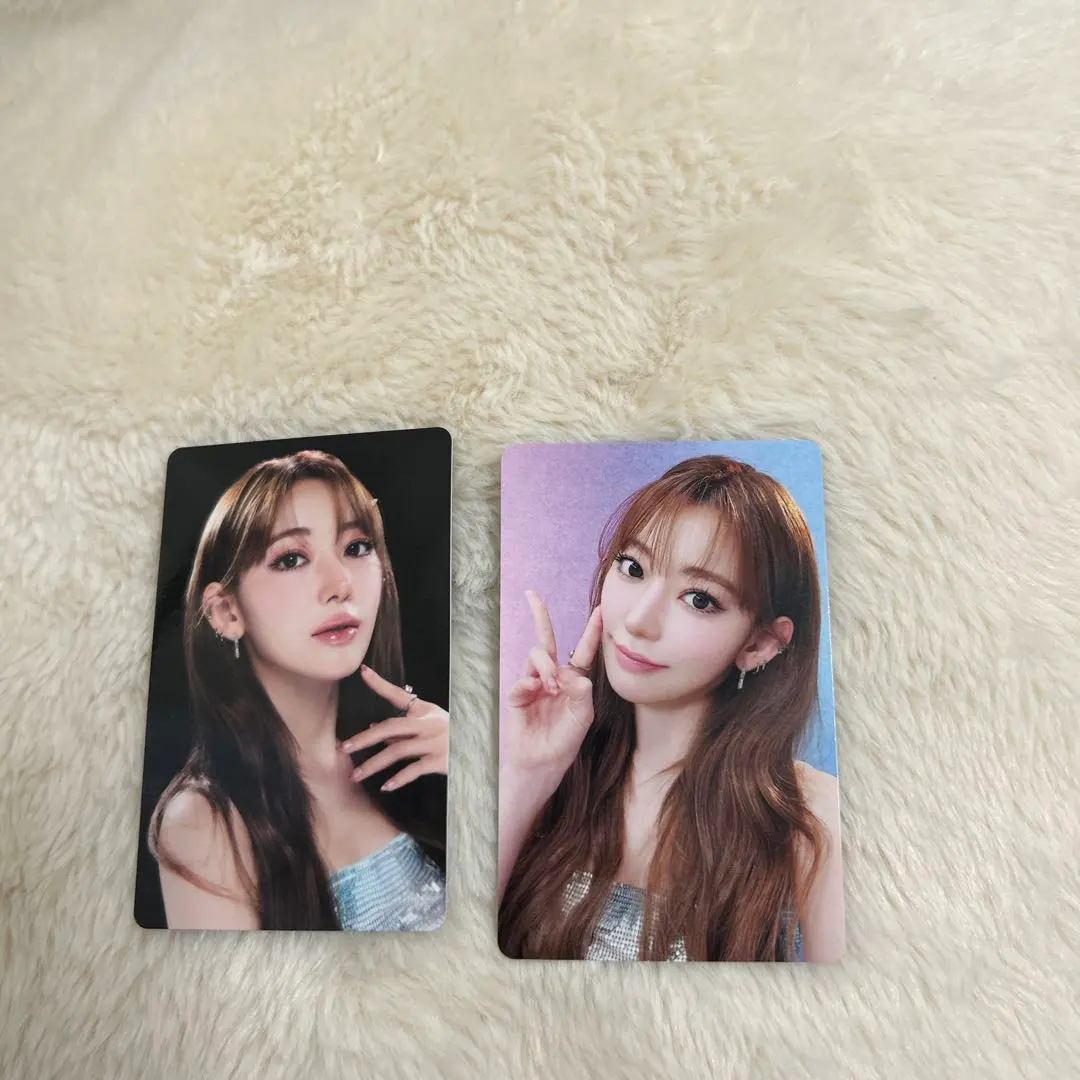 Thumbnail of LE SSERAFIM Sakura EASY CRAZY HOT tour trading card