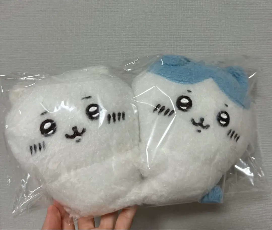 タグ付　ちいかわ ハチワレ むぎゅっとしたちいかわハチワレ ほわほわ ぬいぐるみ ちいかわ ほわほわぬいぐるみ むぎゅっとしたちいかわ・ハチワレ