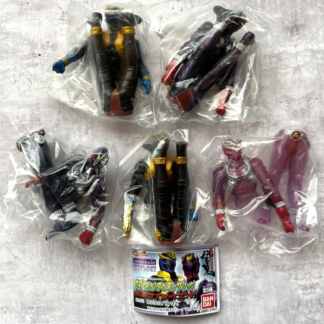 幪面超人響鬼 膠囊軟膠人偶收藏組 五款一套 的縮圖