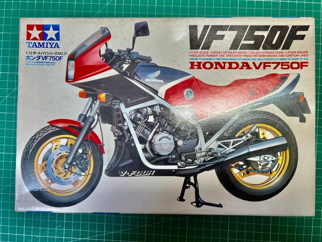 タミヤ (小鹿)プラモデル1/12ホンダVF750F(当時物) No,21 タミヤ (小鹿)プラモデル1/12ホンダVF750F(当時物) no21 - メルカリ
