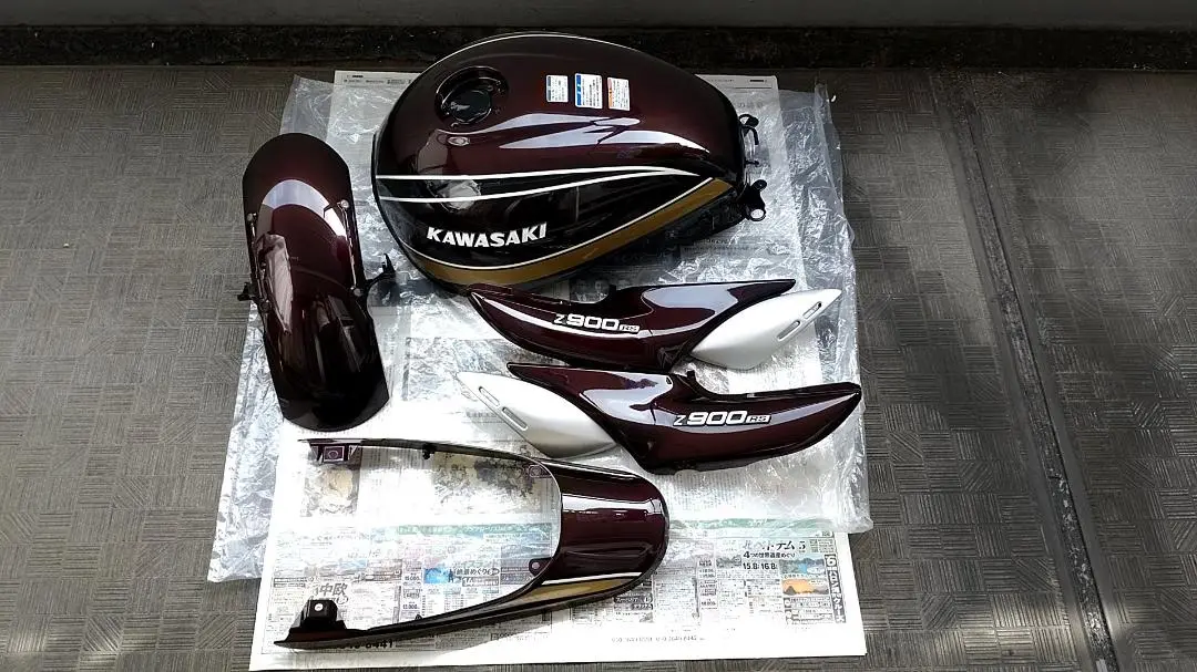 【美品】z900rs_ 純正テールカウル ウェビックガレージセール | カワサキ純正中古パーツ Z900RS