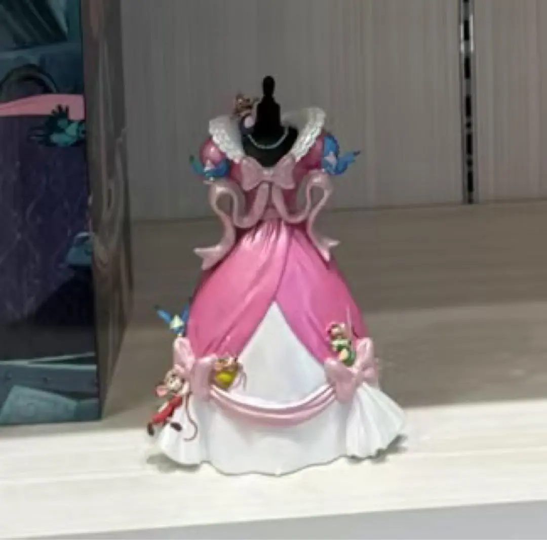 ディズニーストア シンデレラ フィギュア ドレス 数量限定 75周年デザイン ディズニーストア シンデレラ フィギュア ドレス 数量限定 75