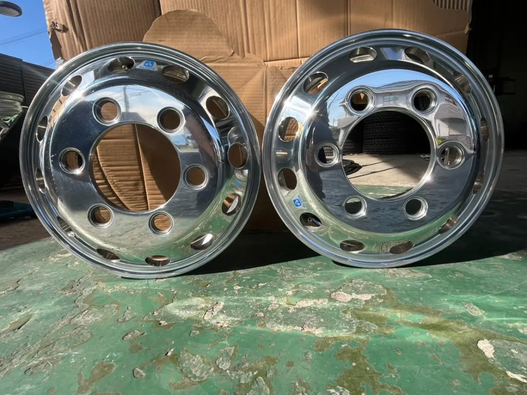 アルコア　ホイール　　17.5×6.00　　オフセット135 送料無料 アルミホイール 17.5インチ 6穴 17.5×6.00 JIS