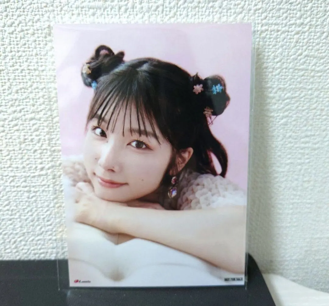 岬なこ　PE+　サイン EDテーマアーティストの岬なこさんサイン入り色紙プレゼント
