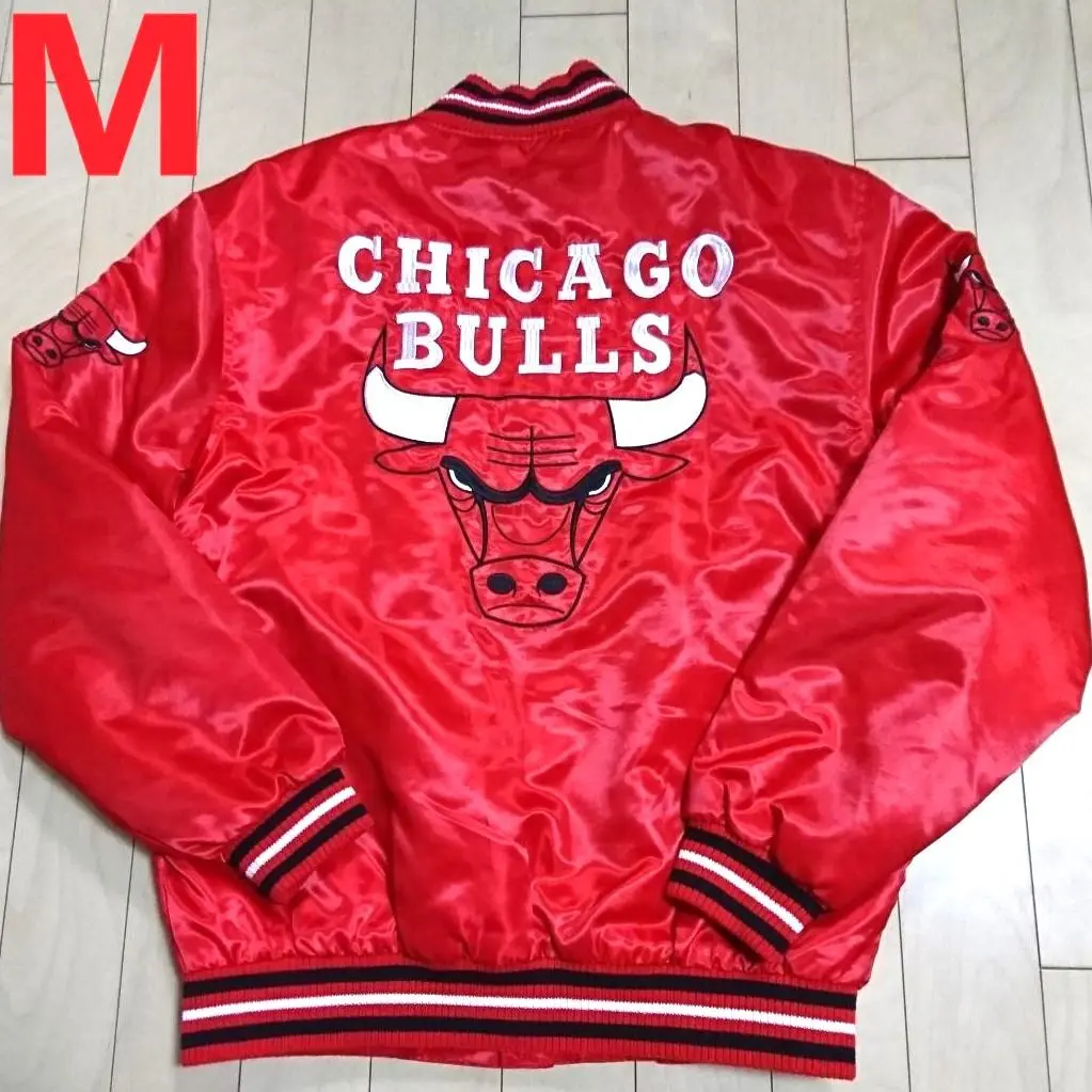 激レア　シカゴブルズ スタジャン　肉厚　NBA 両面刺繍ロゴ　ビッグサイズ 激レア シカゴブルズ スタジャン 肉厚 NBA 両面刺繍ロゴ ビッグ