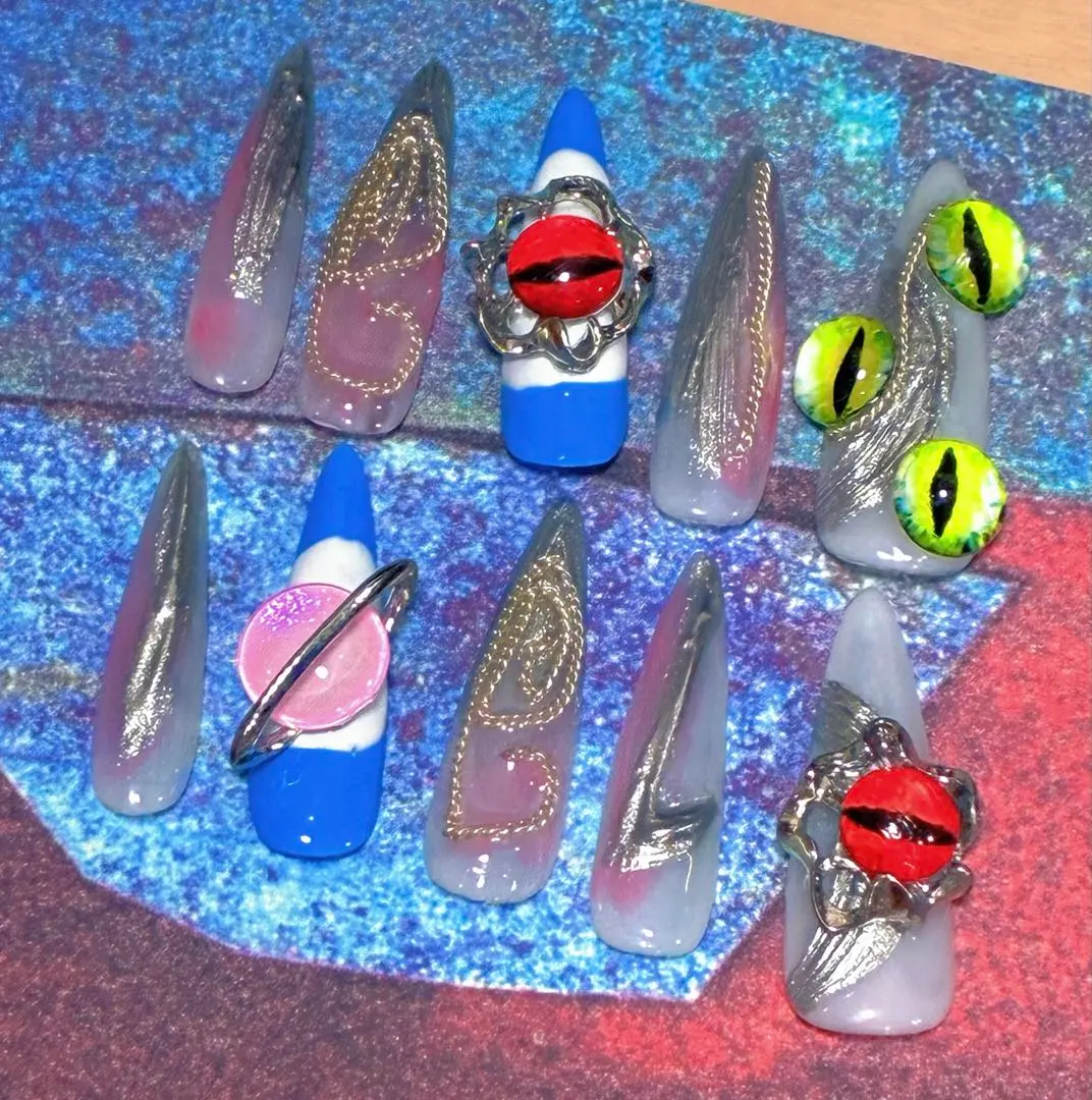 Thumbnail of Y2K eye makeup and nails
