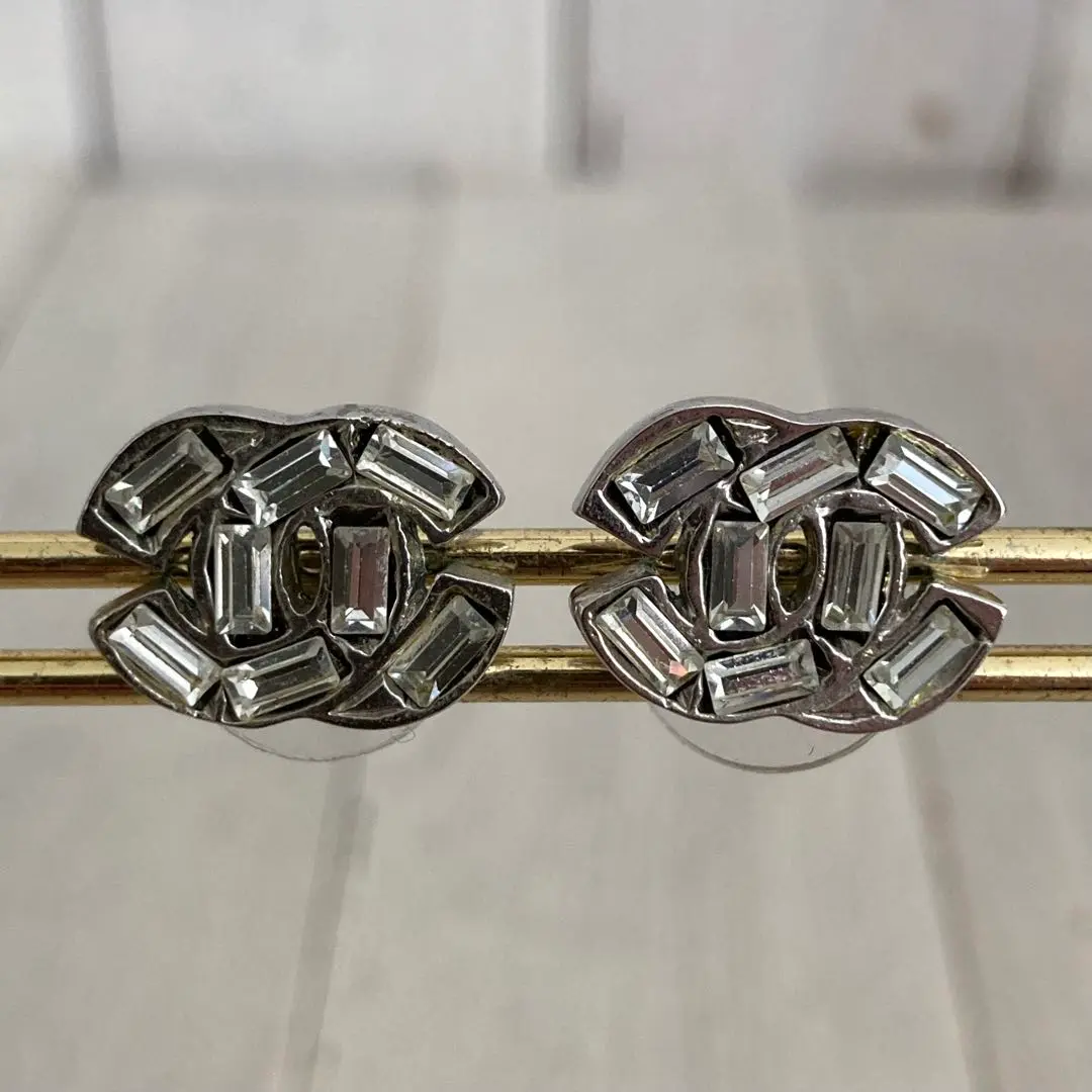即日発送！シャネル ピアス ココマーク フープ ゴールド金具 2001年春01P CHANEL シャネル ピアス ココマーク フープ ゴールド金具 A76251