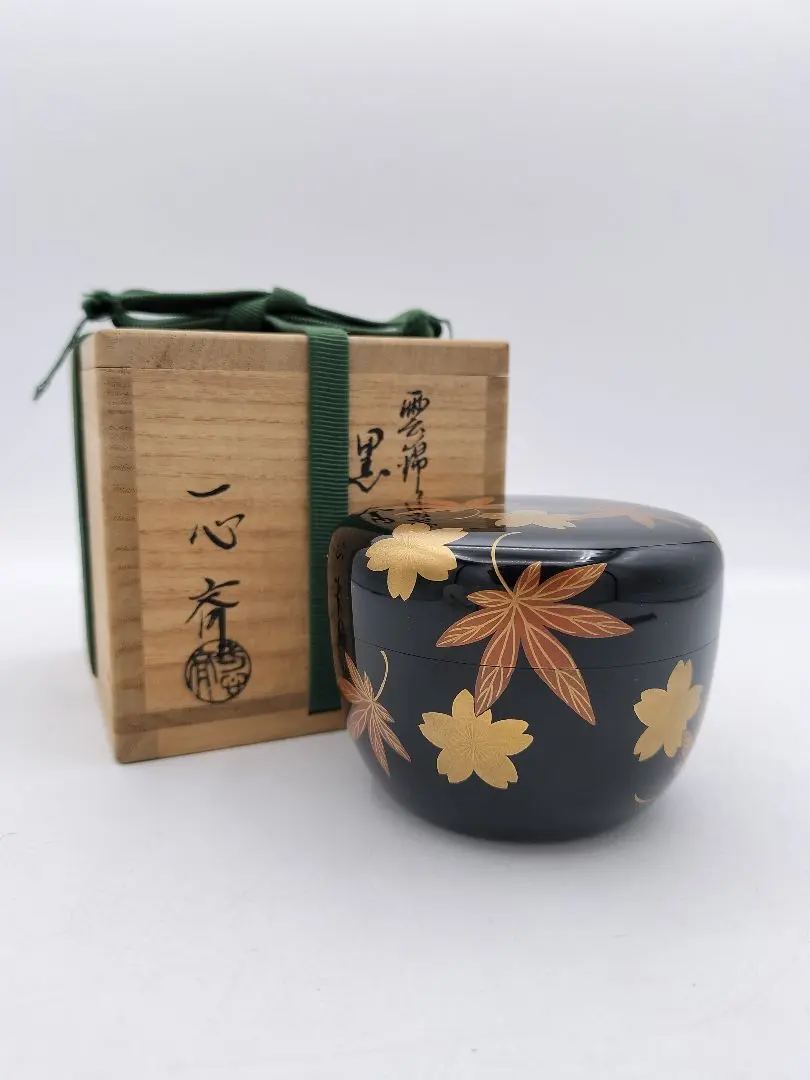 Thumbnail of C015 Flat Natsume (Tea Caddy) Unkin Maki-e (Cloud and Brocade Lacquer) Okutsu Isshinsai Wooden Box Tea Utensils Antique