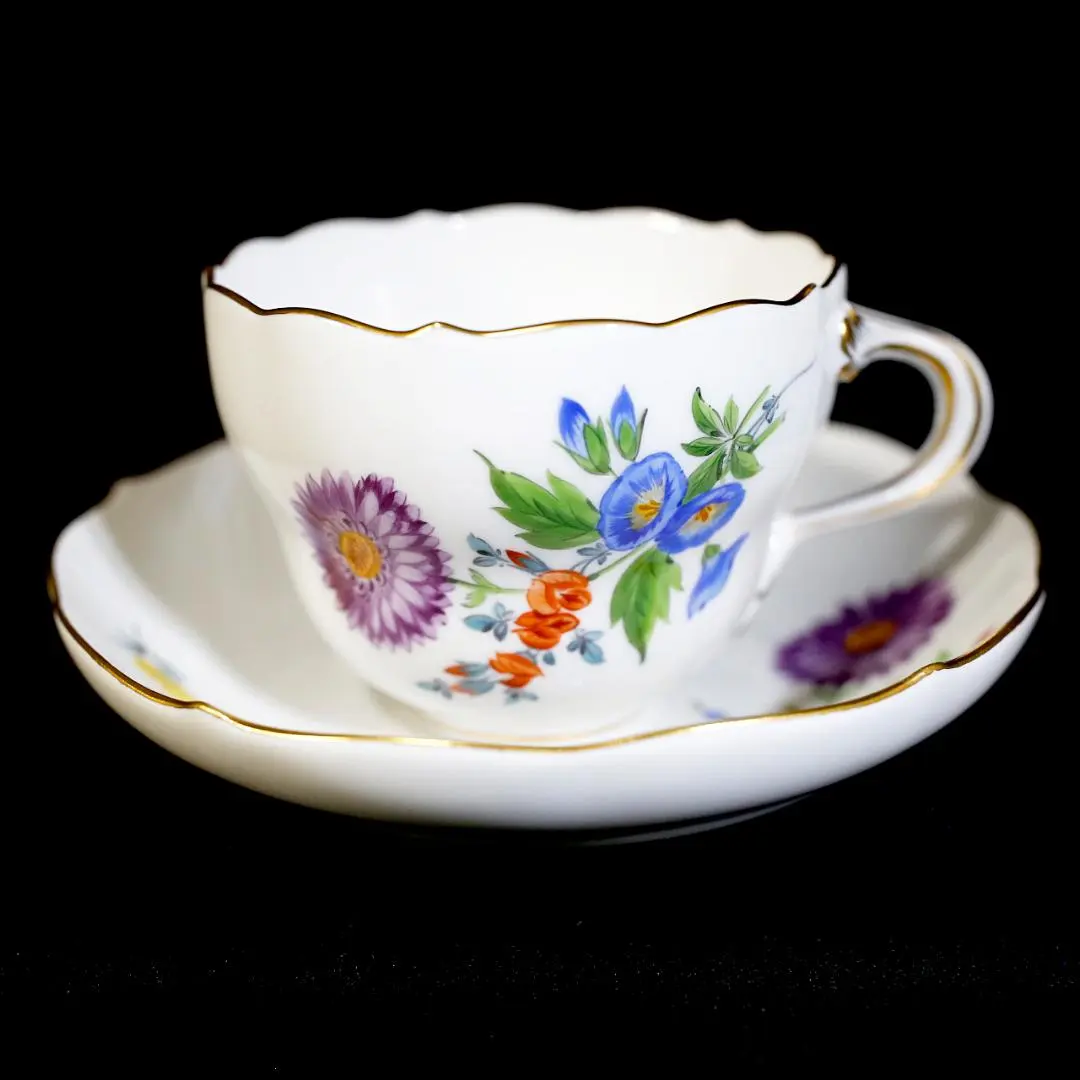 Thumbnail of 【Excellent Condition, First Quality】Meissen Aster Three Flowers Cup & Saucer Gold Trim Included Shipping