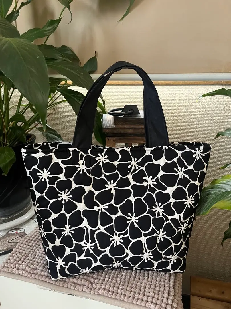 Thumbnail of Hawaiian Quilt, Hawaiian Quilt Bag, Tote Bag, Hibiscus, Monotone