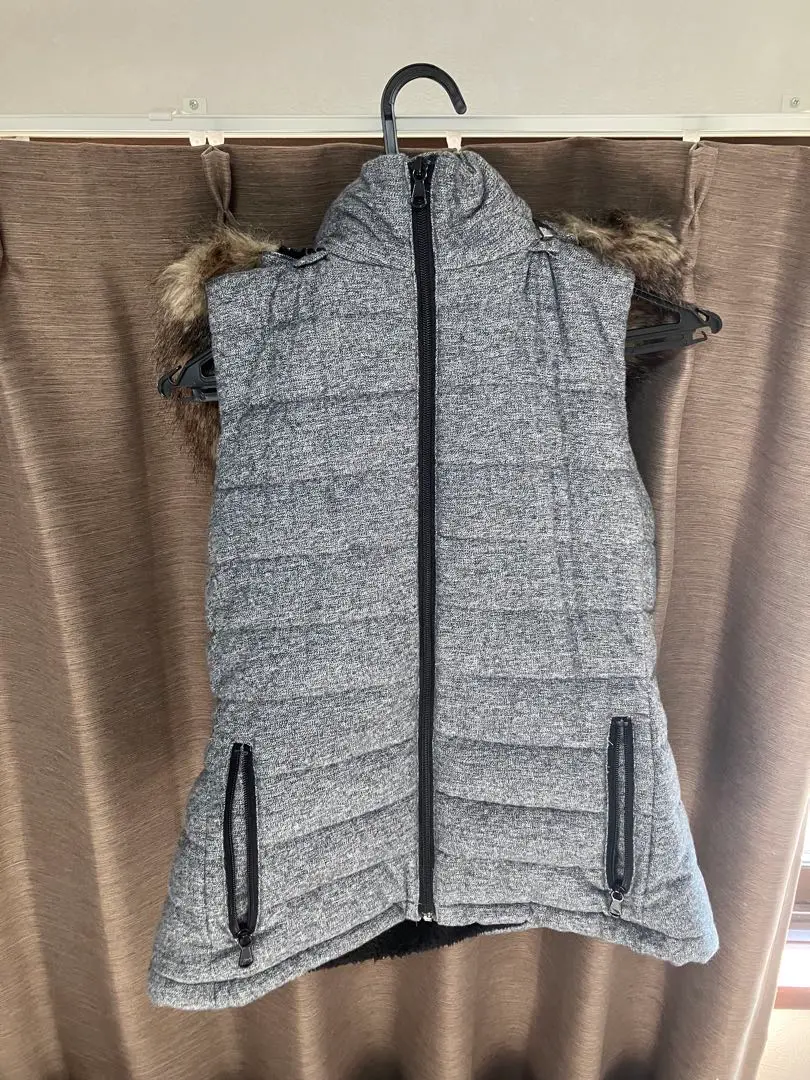 BANANA REPUBLIC ベスト M 黒 ファー付き BANANA REPUBLIC ベスト M 黒 ファー付き