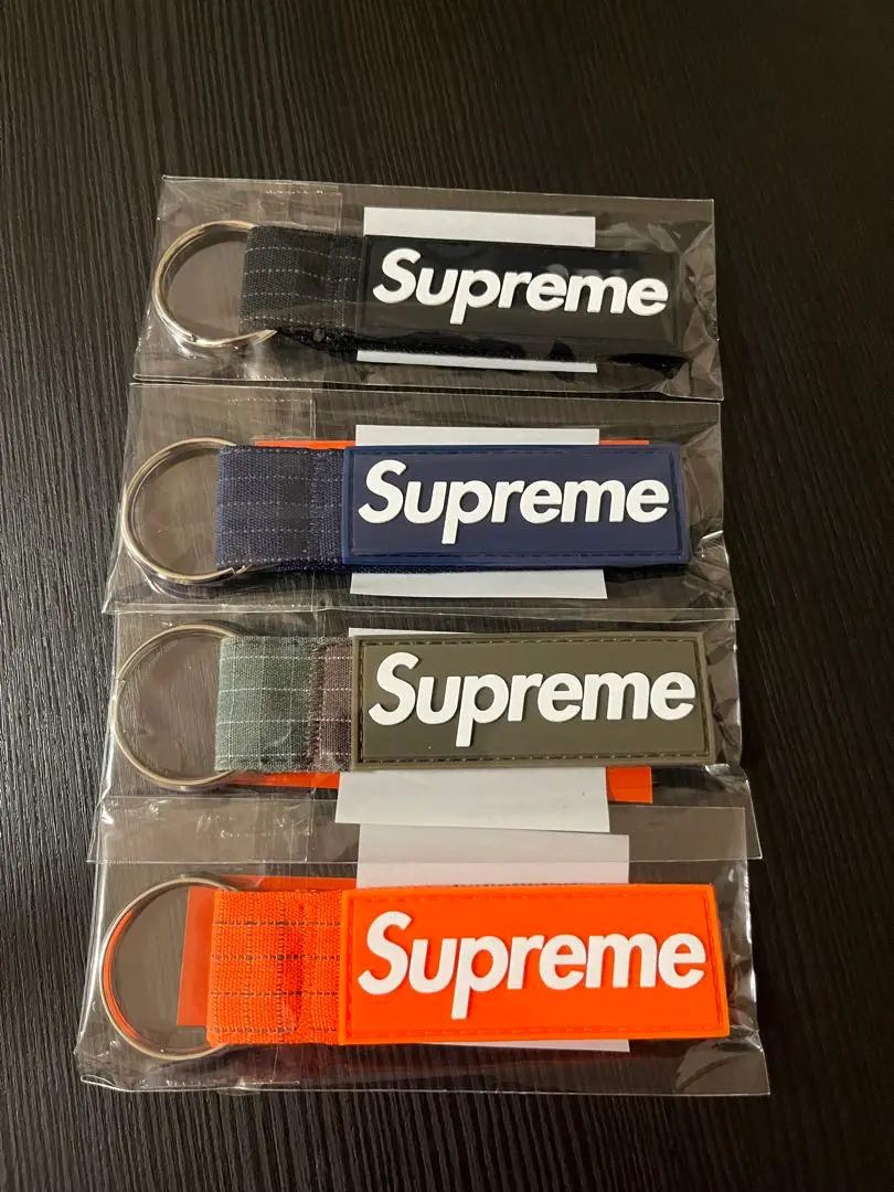 2025年最新】supreme Ripstop Keychainの人気アイテム - メルカリ