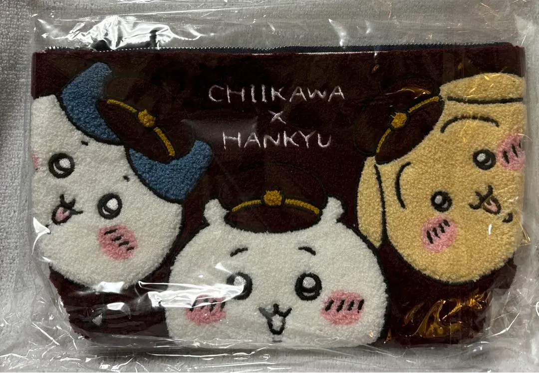 ちいかわ 阪急電車 サガラ刺繍ポーチ ポーチ ちいかわ 阪急電車なサガラ刺繍ポーチ | ちいかわマーケット