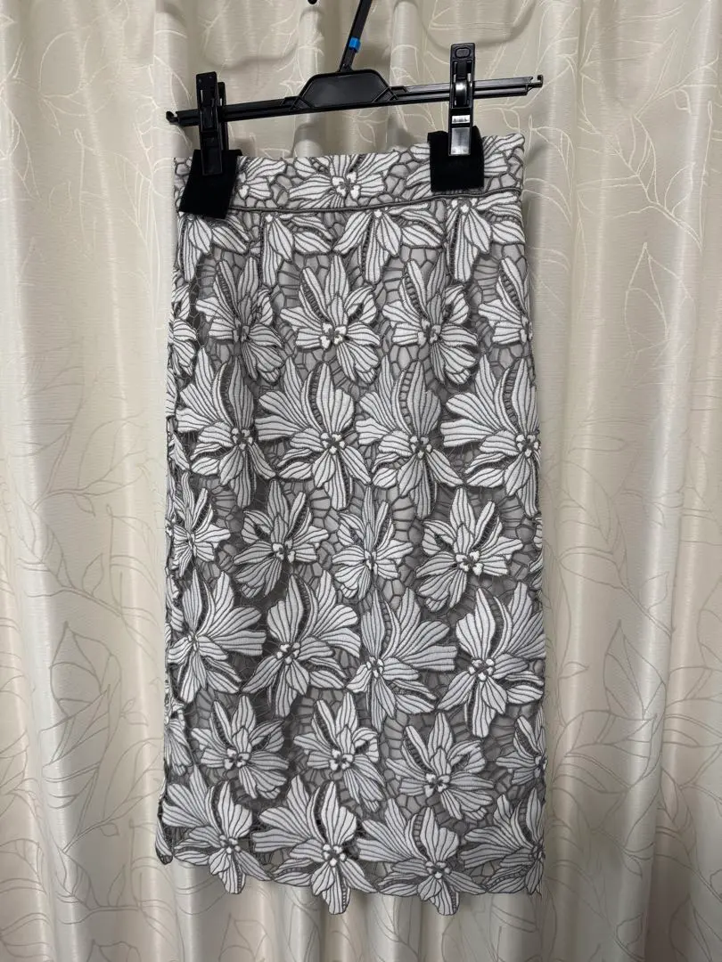 Thumbnail of Apuweiser-riche Floral Tight Skirt, Size 0