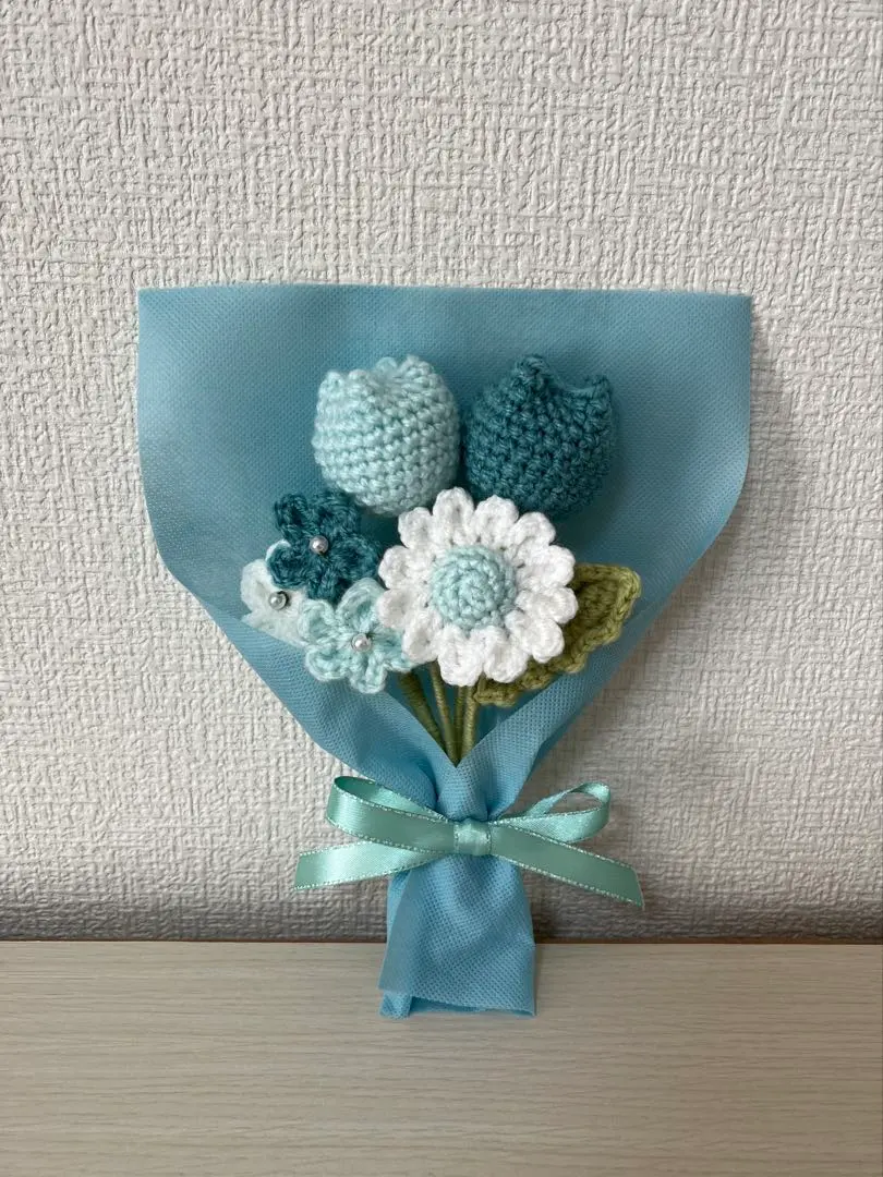 Thumbnail of Yarn Bouquet - Flowers That Don't Wither - Mint Green